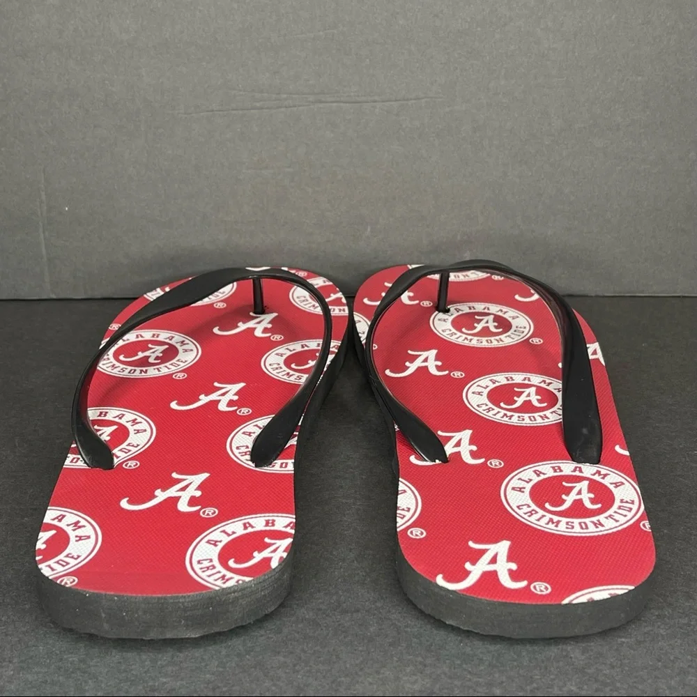 Alabama Crimson Tide Men’s 10.5 Black Thong Flip‎ Flop Sandals.